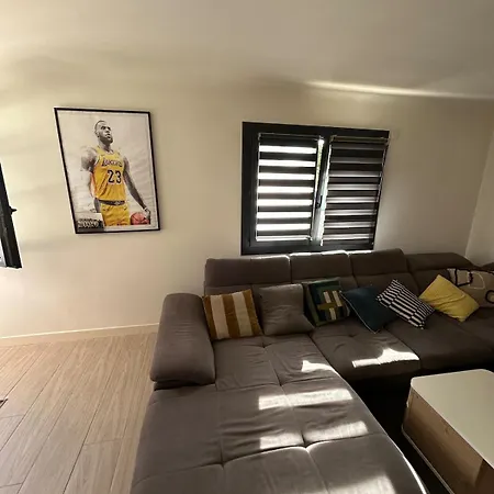 Appartement Dans Maison *